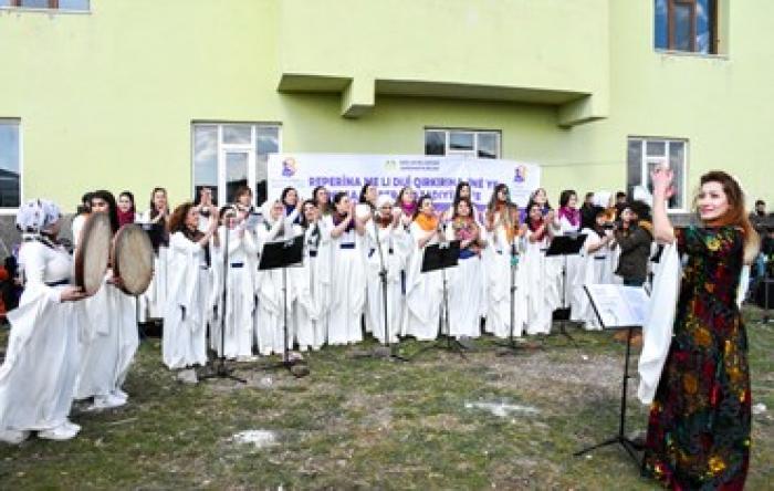 Bağlar Belediyesi Kadın Korosu, 8 Mart Şenliklerinde Büyük Beğeni Topladı